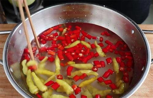 吃酸辣瓜文案搞笑,舌尖上的欢乐大作战！