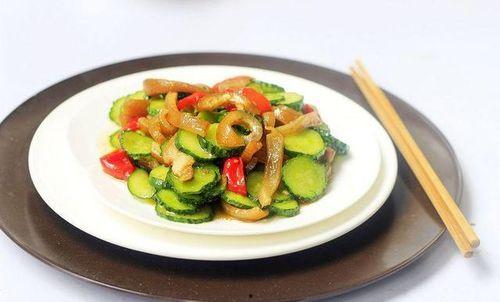 希望中学吃瓜,瓜田里的青春故事